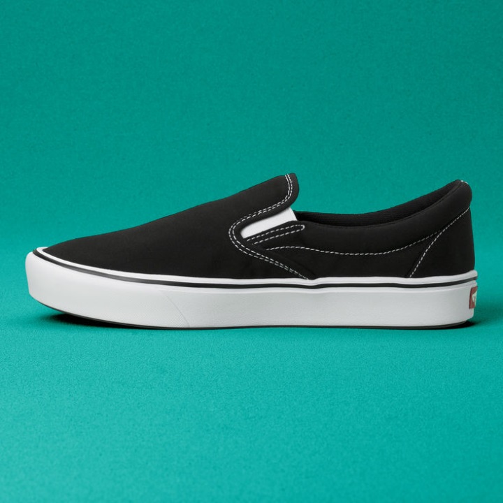 Vans Comfycush Slip-on (κλασικό) μαύρο-αληθινό λευκό