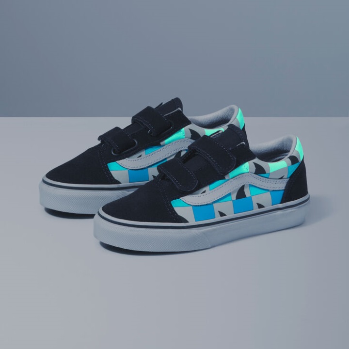 Vans Kids Glow Sharks Old Skool V Asphalt-true White