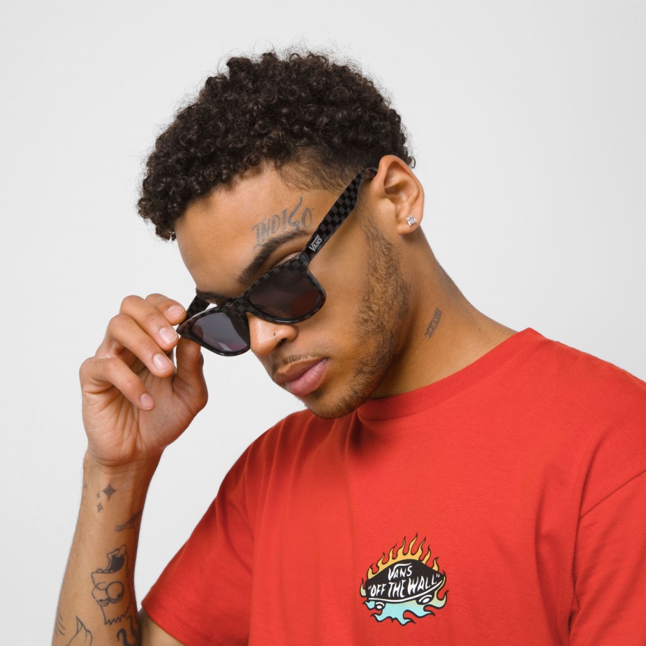 σκακιέρα με μαύρο κάρβουνο