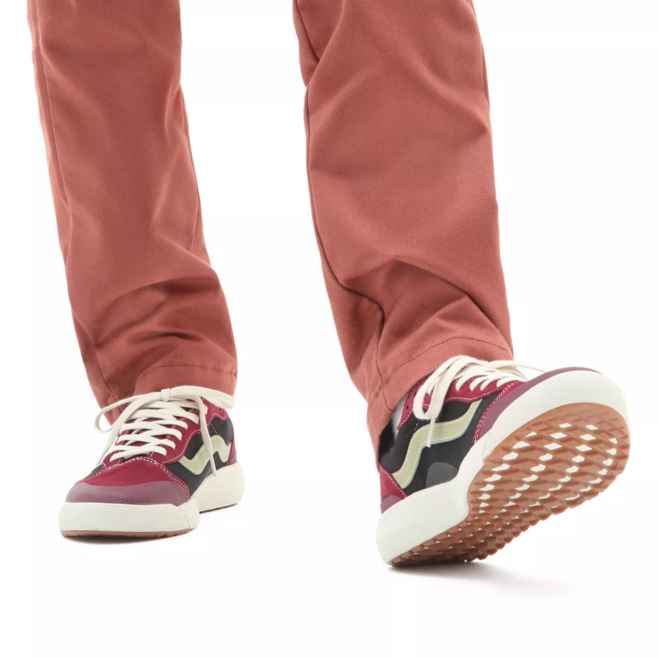 Vans Ultrarange Exo Se παπούτσια μαύρο-κόκκινο