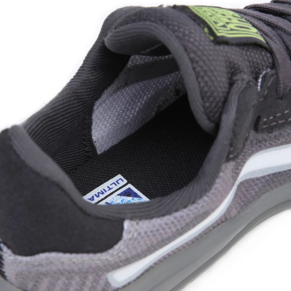 Vans παιδικά παπούτσια Evdnt Ultimatewaffle (4-8 ετών) μαύρο-γκρι