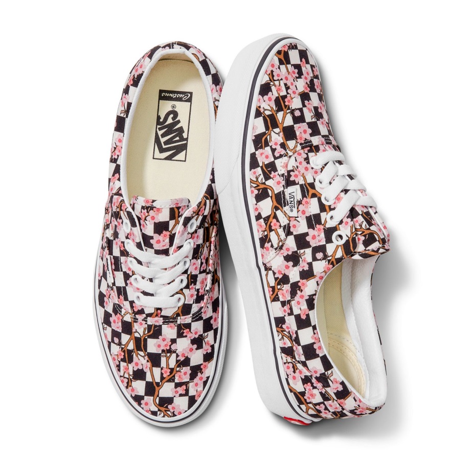 φορτηγά τελωνείο εποχή σκακιέρας άνθη κερασιάς