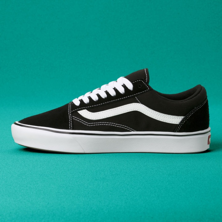 Vans Comfycush Old Skool μαύρο-αληθινό λευκό