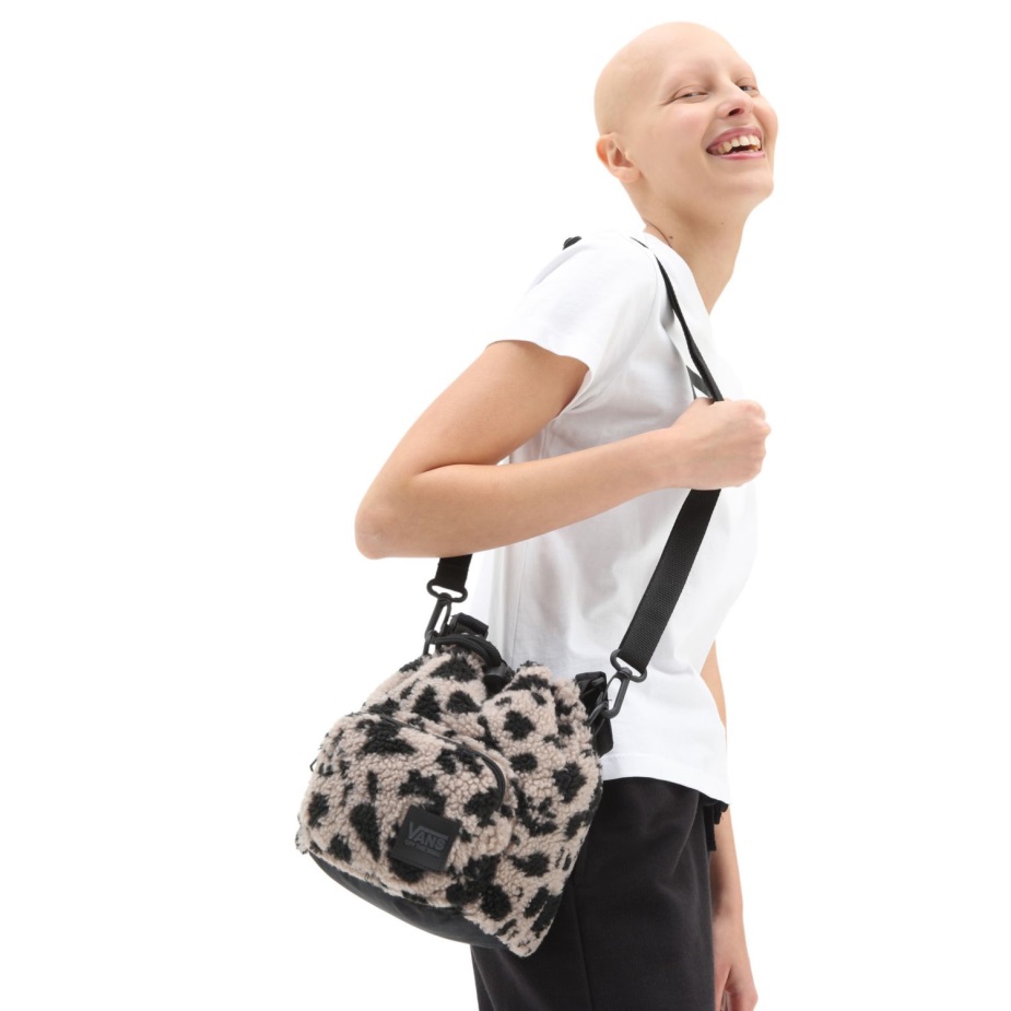 βαν ολόγυρα κουβάς μαύρη