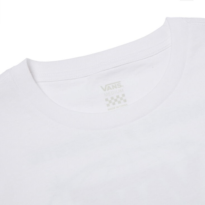 τα φορτηγά λάμπουν σε λευκό μπλουζάκι