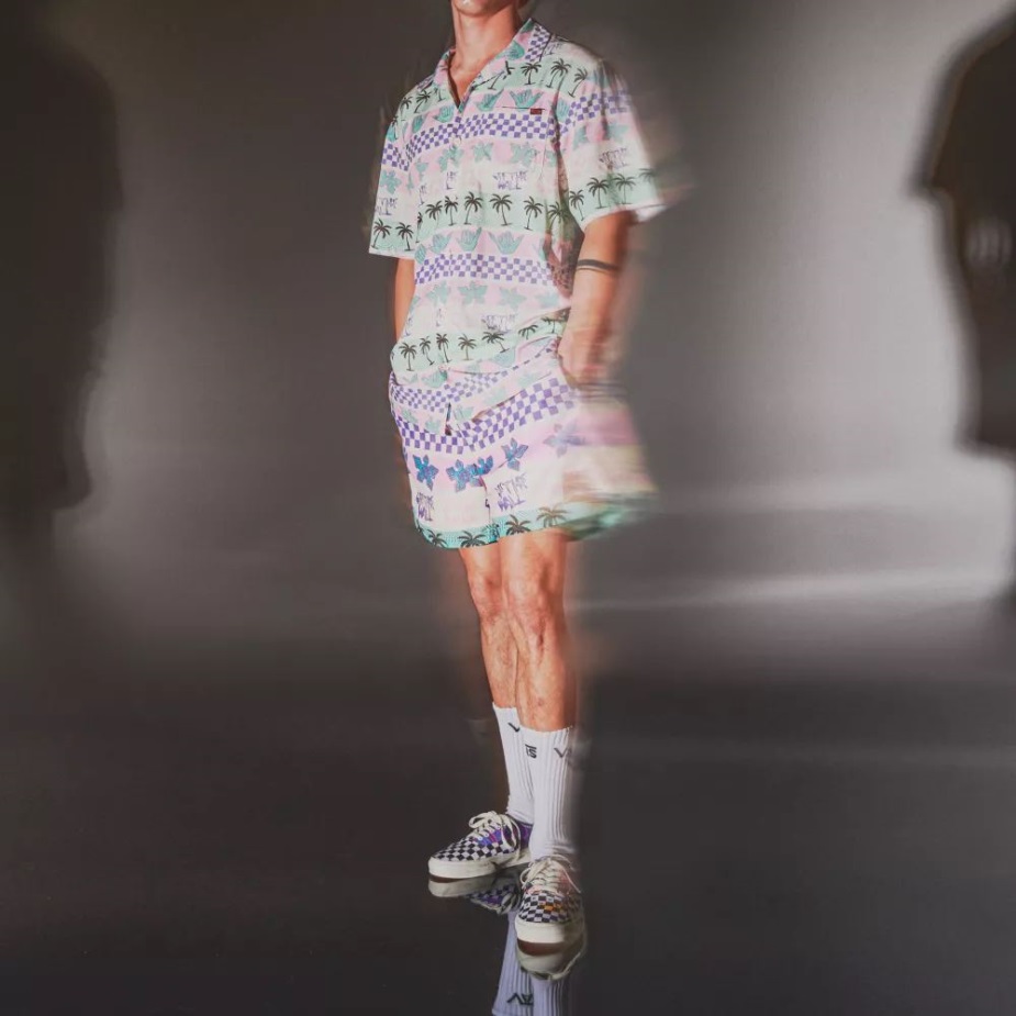 φορτηγά X ξένα πράγματα Καλιφόρνια ριγέ βόλεϊ σανίδα σορτς ροζ