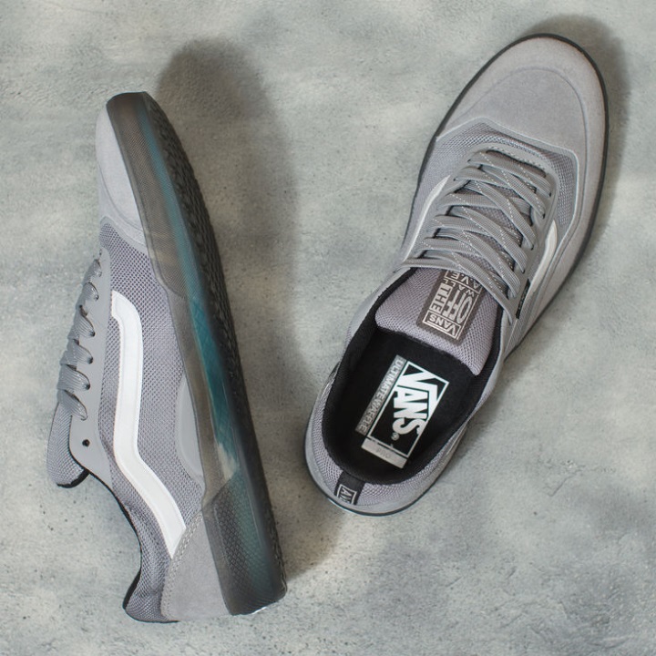 φορτηγά ανακλαστική λεωφόρος υπέρ γκρι