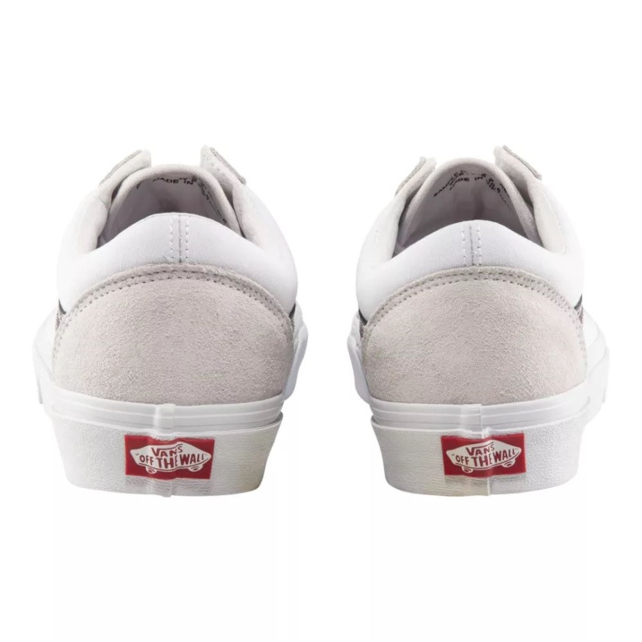 φορτηγά ανδρικά παλιά παπούτσια για Skate σύννεφα ηλιοβασίλεμα