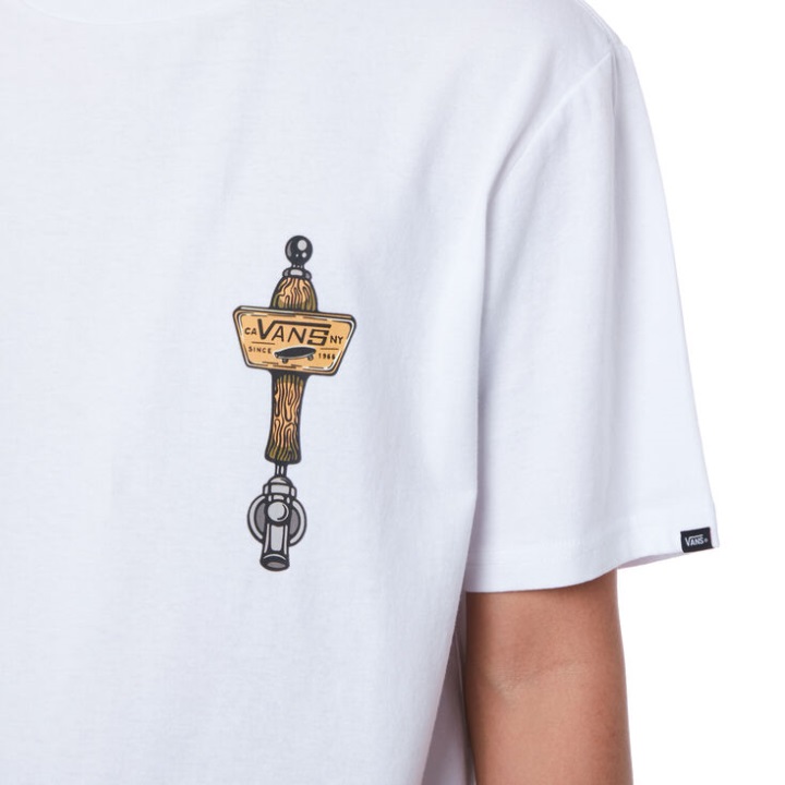 φορτηγά γεμίζουν γυάλινο μπλουζάκι λευκό