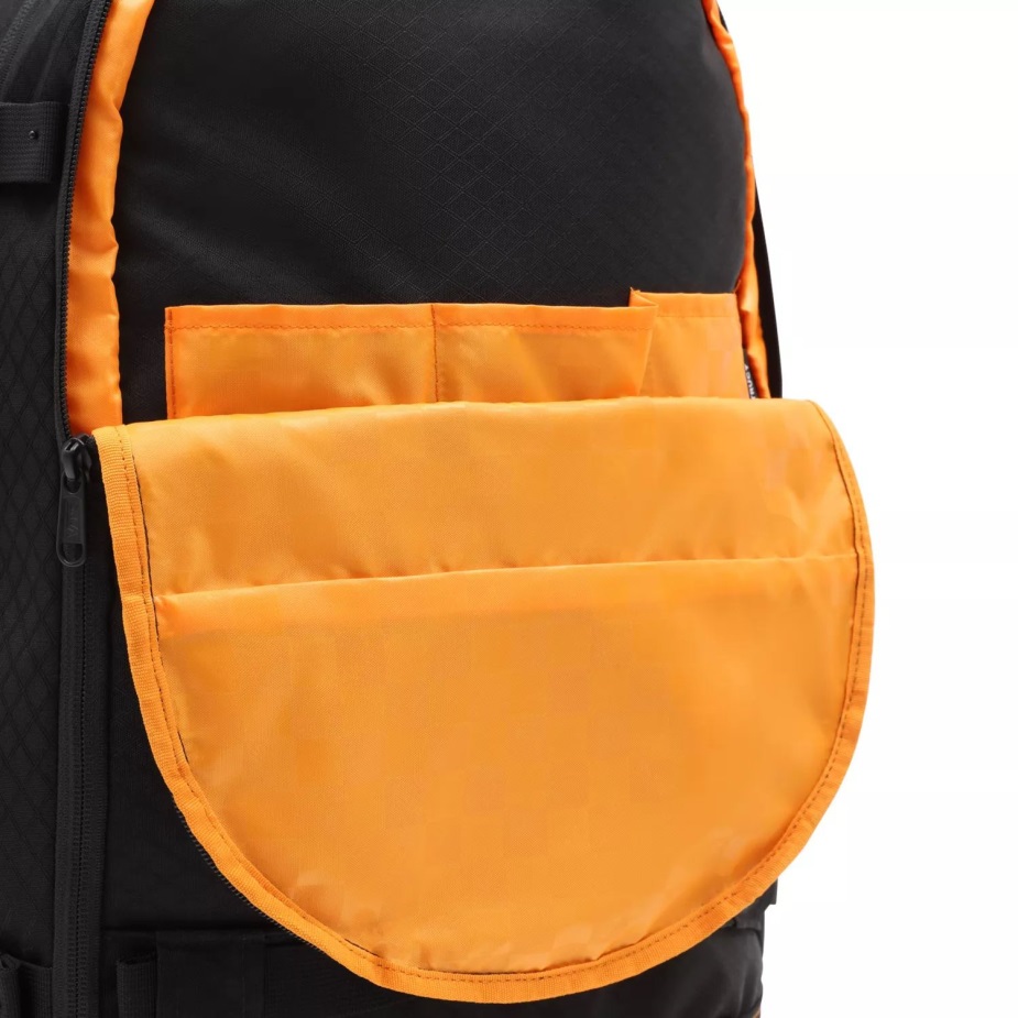 φορτηγά κατασκευάζουν χιονοκύστη μαύρο