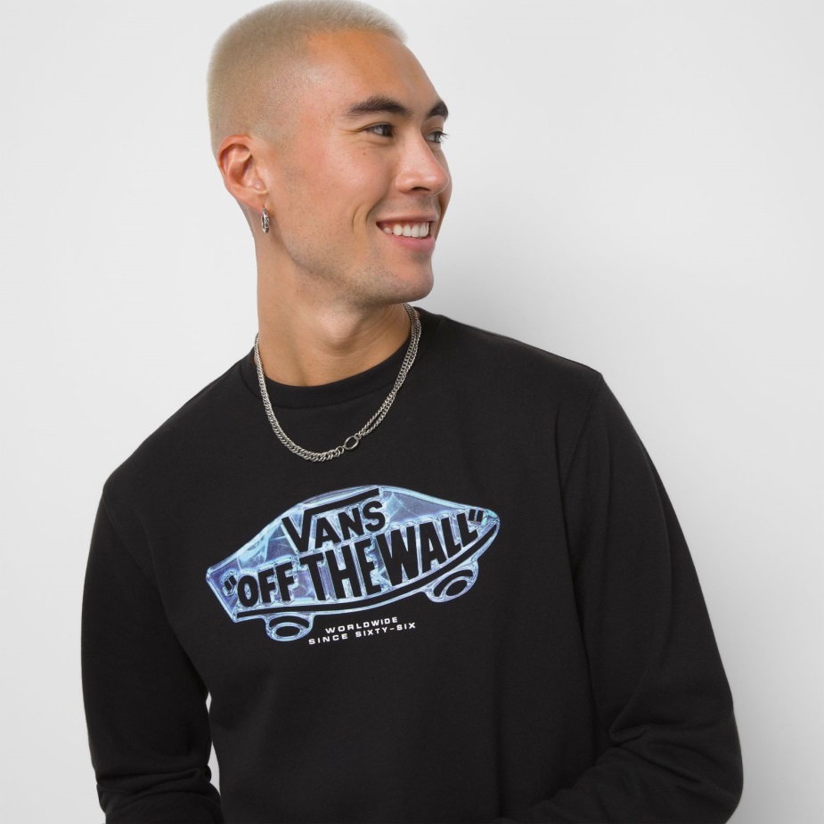 φορτηγά μετά από σκοτεινό πουλόβερ πλήρωμα μαύρο