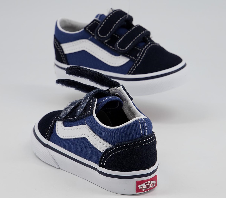 φορτηγά παλιό σχολείο γυμναστήρια νηπίων ναυτικό αληθινό λευκό