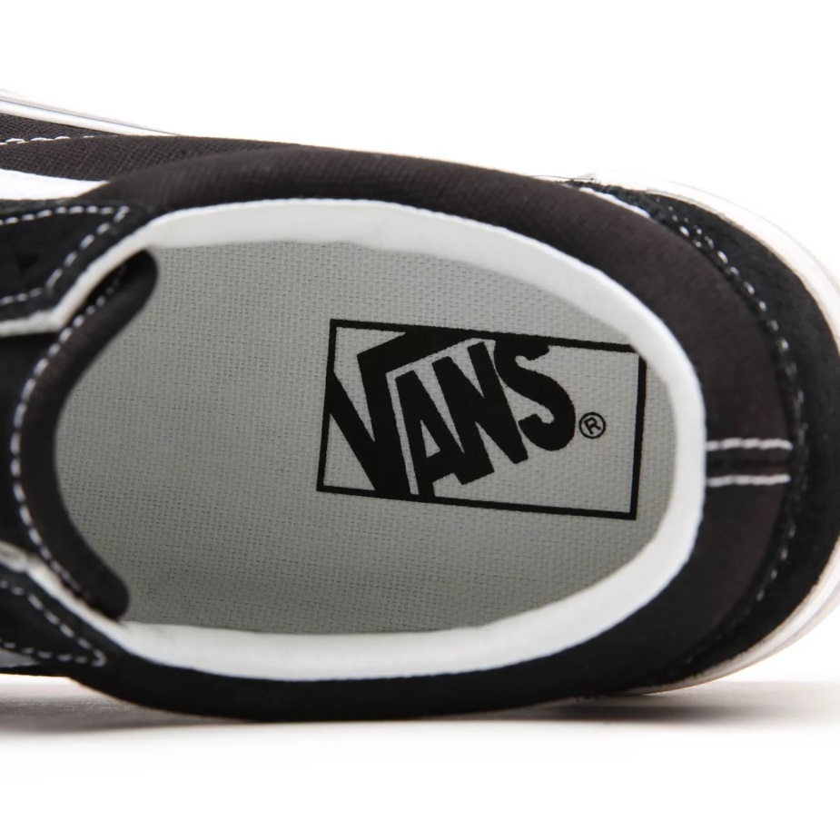 φορτηγά σουέτ/καμβάς παλιά στοιβαγμένα παπούτσια μαύρα